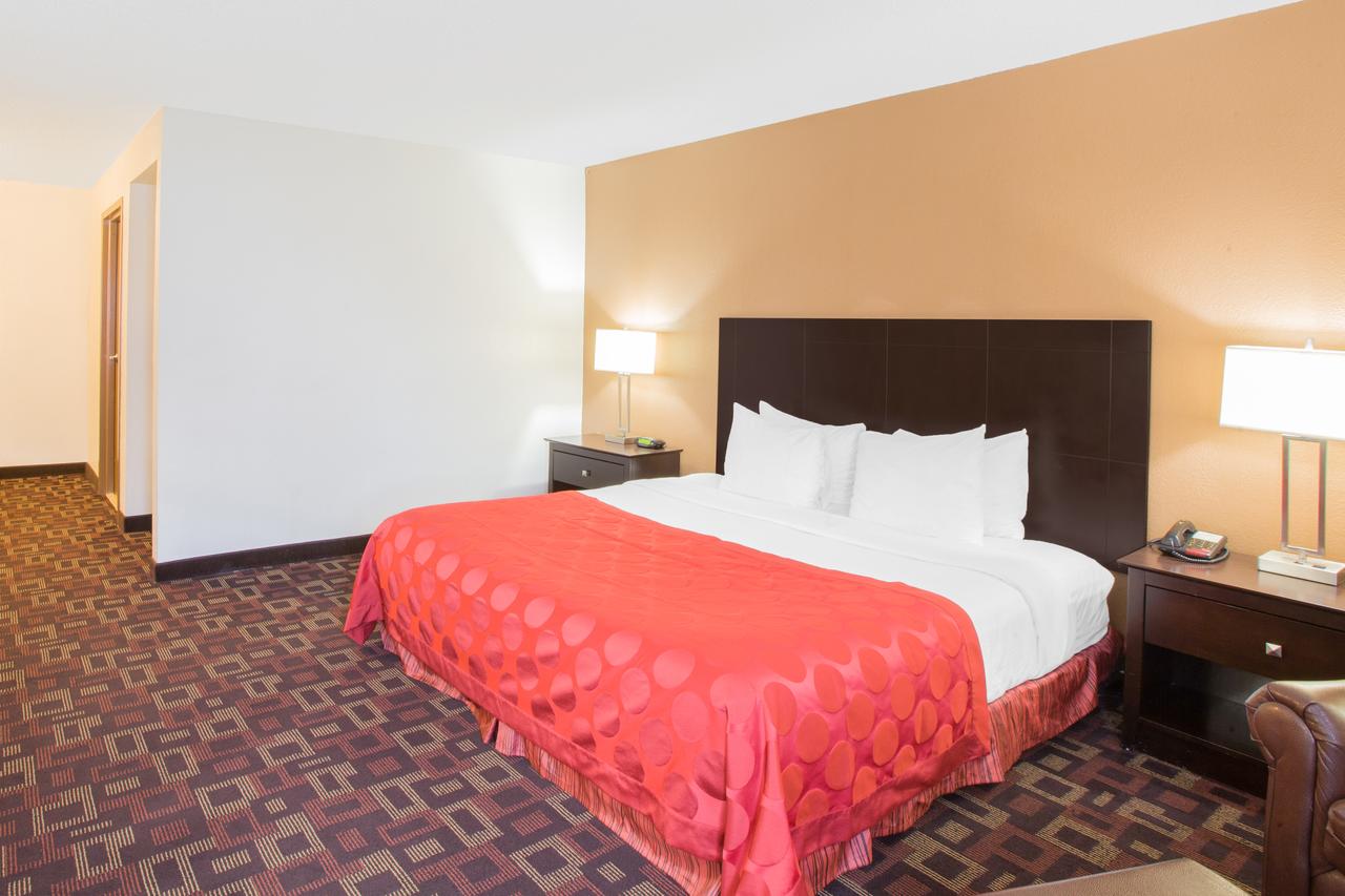 Ramada By Wyndham Tulsa - thumb 6
