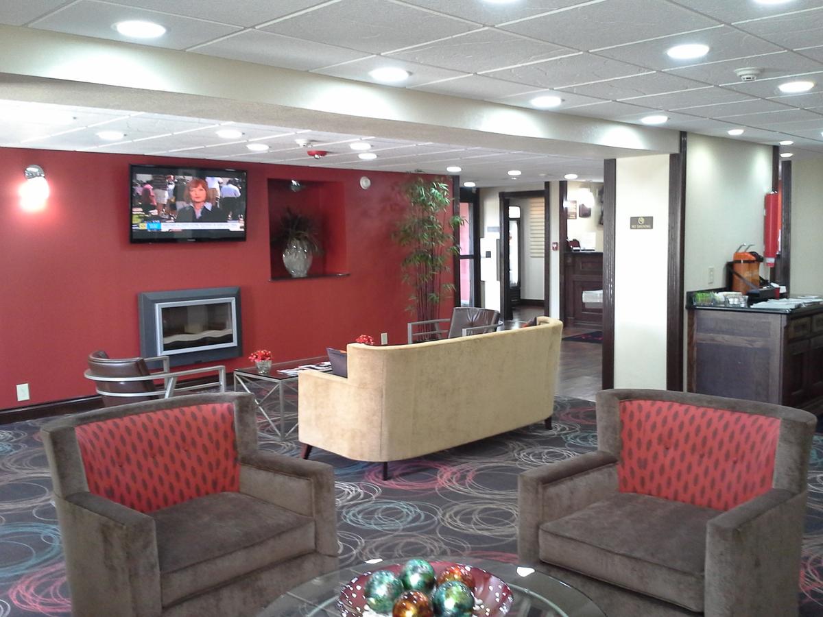 Ramada By Wyndham Tulsa - thumb 2