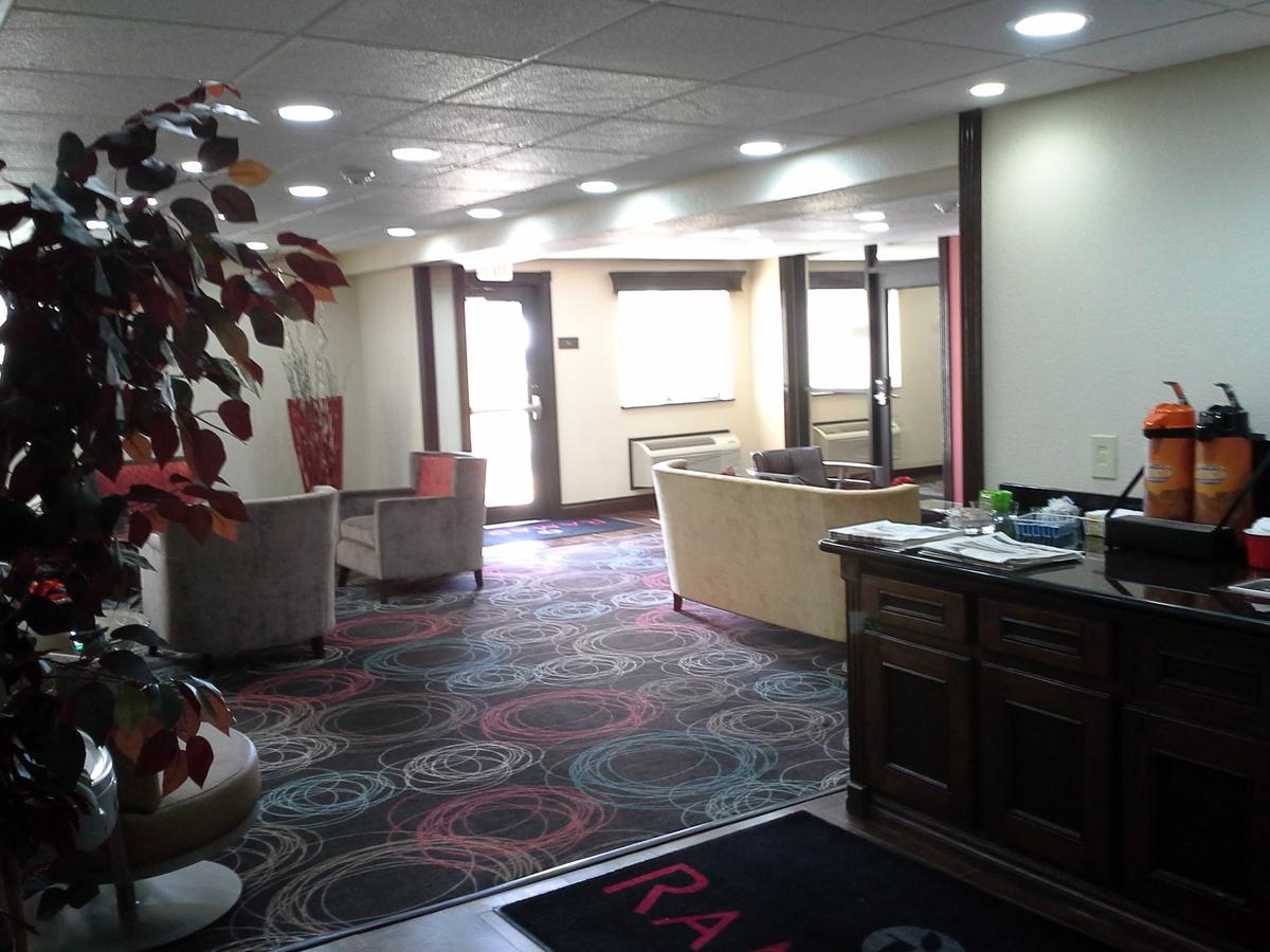 Ramada By Wyndham Tulsa - thumb 27