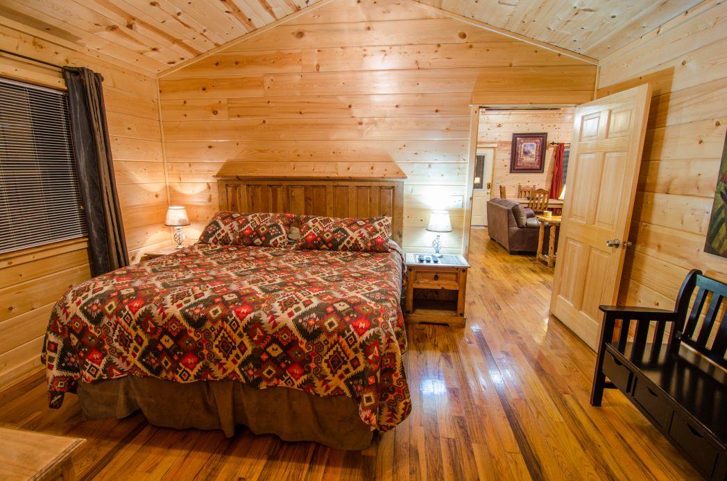 4R Escape Lodge (2 Bdrm) (Luxury Cabin) (Hot Tub) Cabin - thumb 16