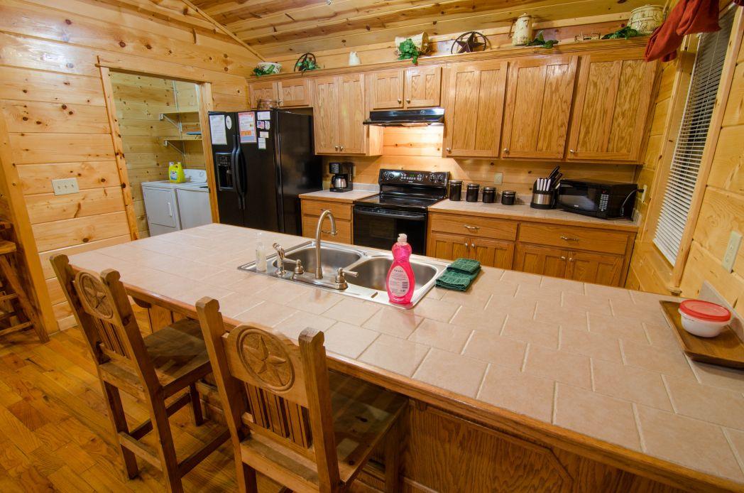 4R Escape Lodge (2 Bdrm) (Luxury Cabin) (Hot Tub) Cabin - thumb 37