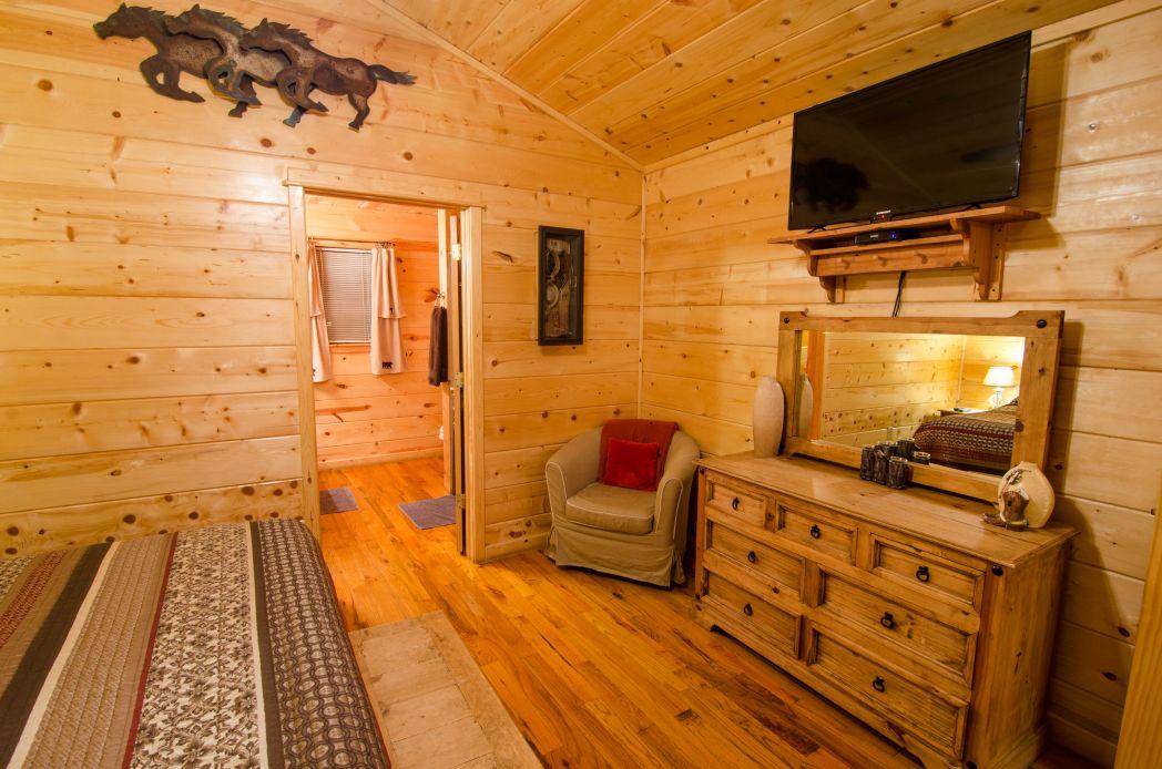 4R Escape Lodge (2 Bdrm) (Luxury Cabin) (Hot Tub) Cabin - thumb 30