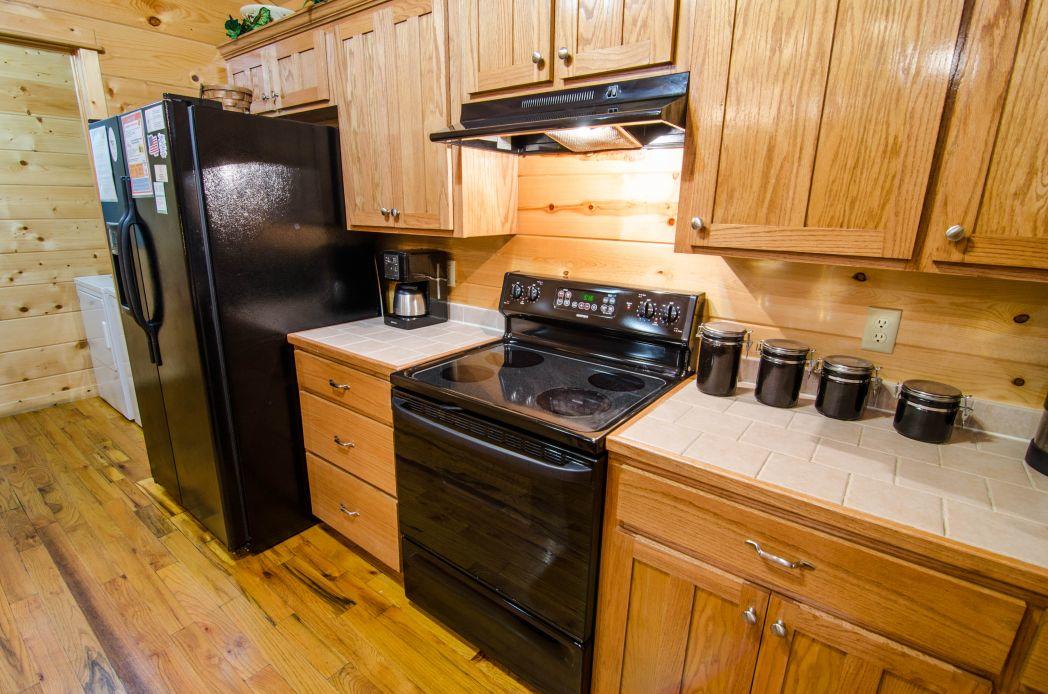 4R Escape Lodge (2 Bdrm) (Luxury Cabin) (Hot Tub) Cabin - thumb 32