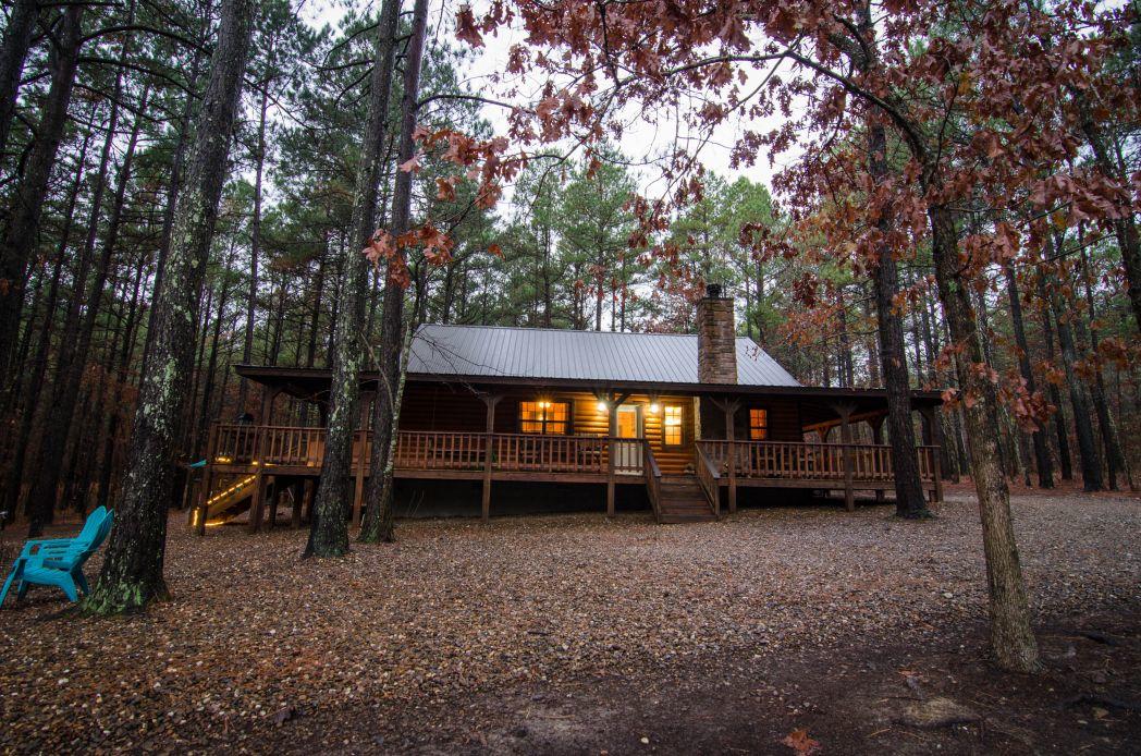 4R Escape Lodge (2 Bdrm) (Luxury Cabin) (Hot Tub) Cabin - thumb 0