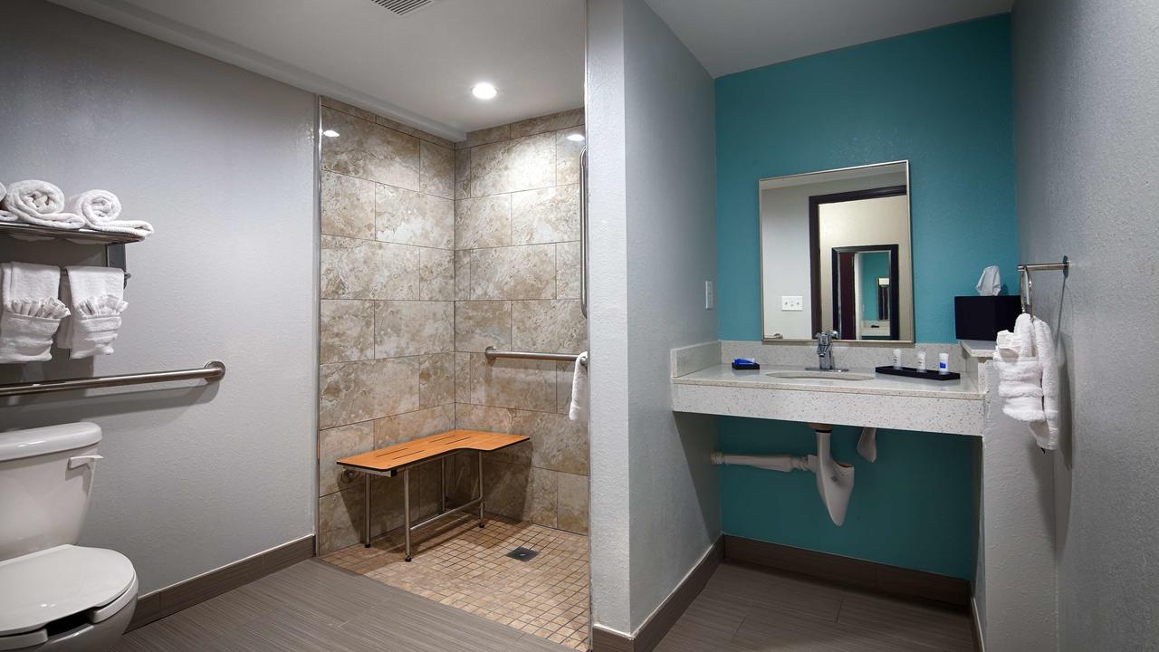 Best Western Plus Hardeeville Inn & Suites - thumb 26