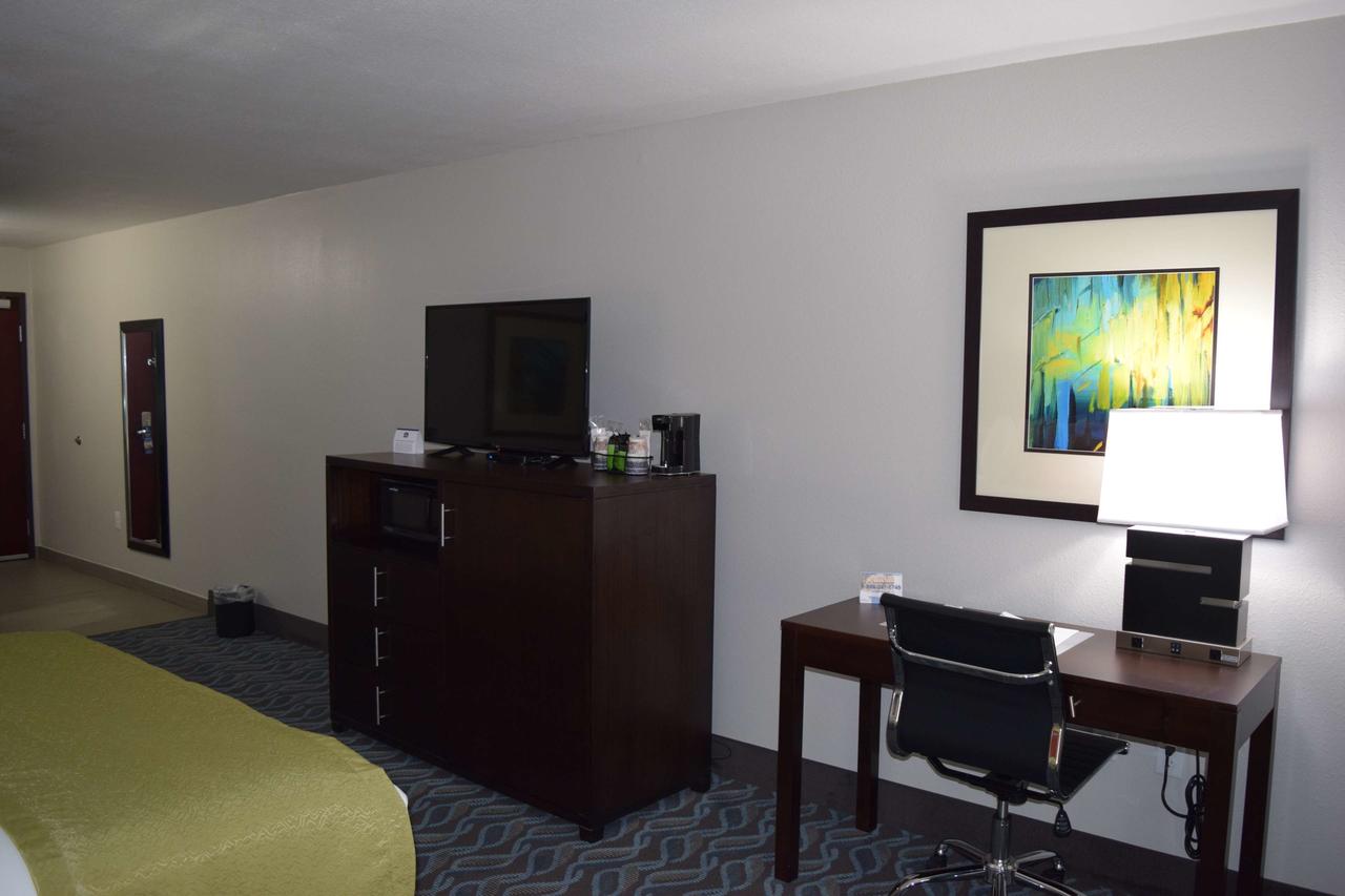 Best Western Plus Hardeeville Inn & Suites - thumb 12