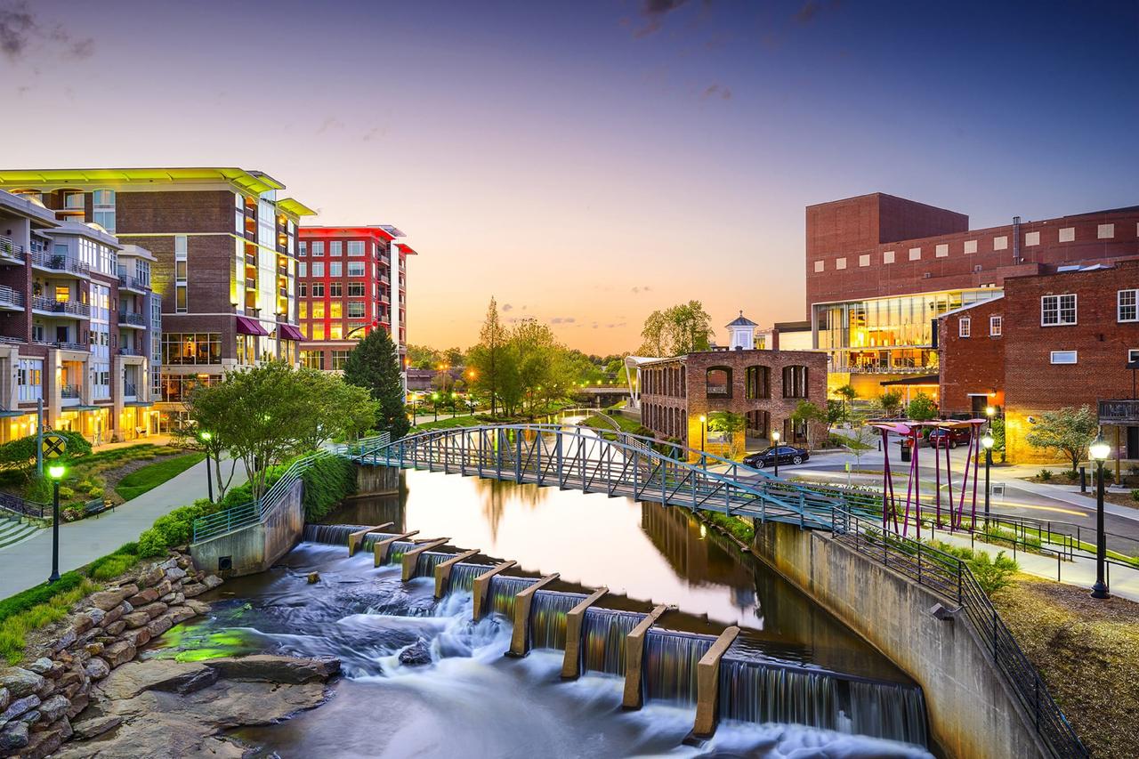 Holiday Inn Express Hotel & Suites Greenville-Downtown - thumb 10