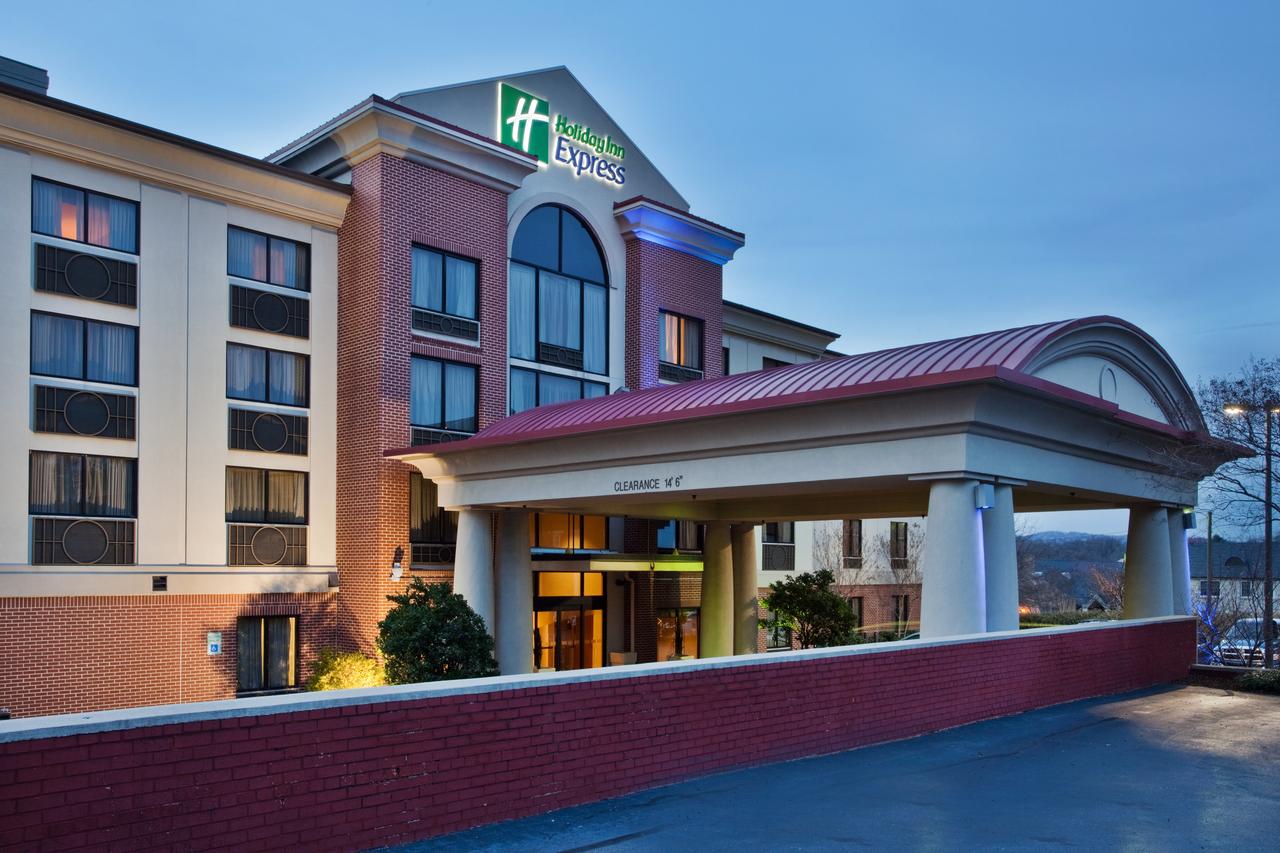 Holiday Inn Express Hotel & Suites Greenville-Downtown - thumb 16