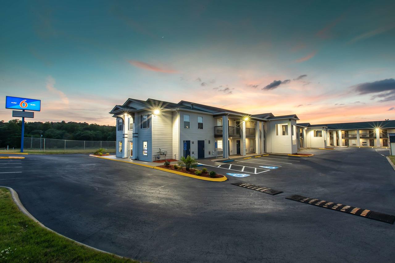 Motel 6 Greenville, SC- I-85 Near Downtown - thumb 0