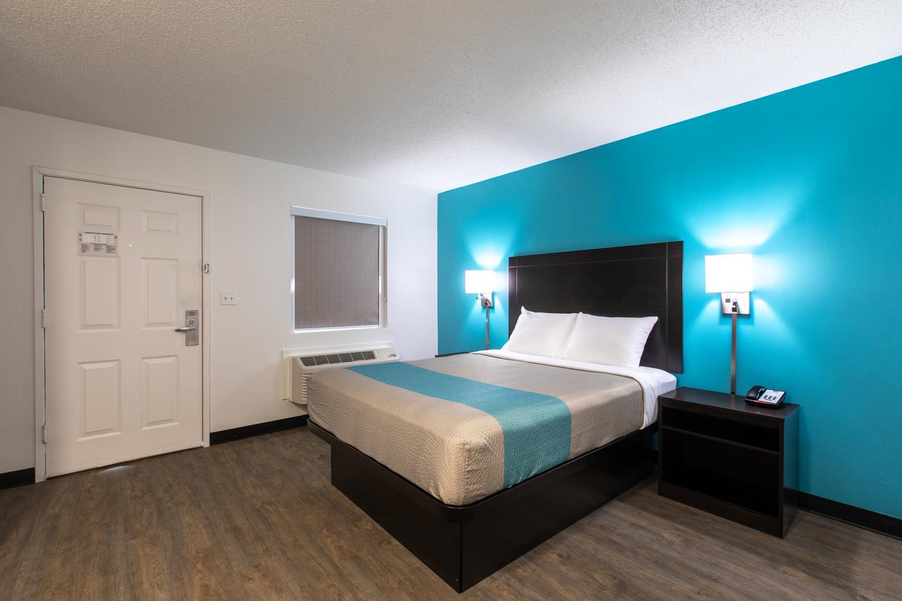 Motel 6 Greenville, SC- I-85 Near Downtown - thumb 5
