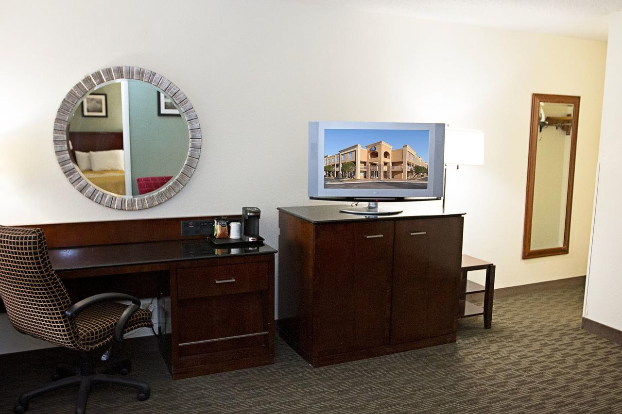 Days Inn By Wyndham Greenville - thumb 10