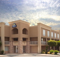 Days Inn by Wyndham Greenville - Accommodation Deal