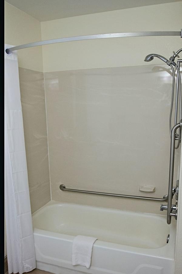 Days Inn By Wyndham Greenville - thumb 5