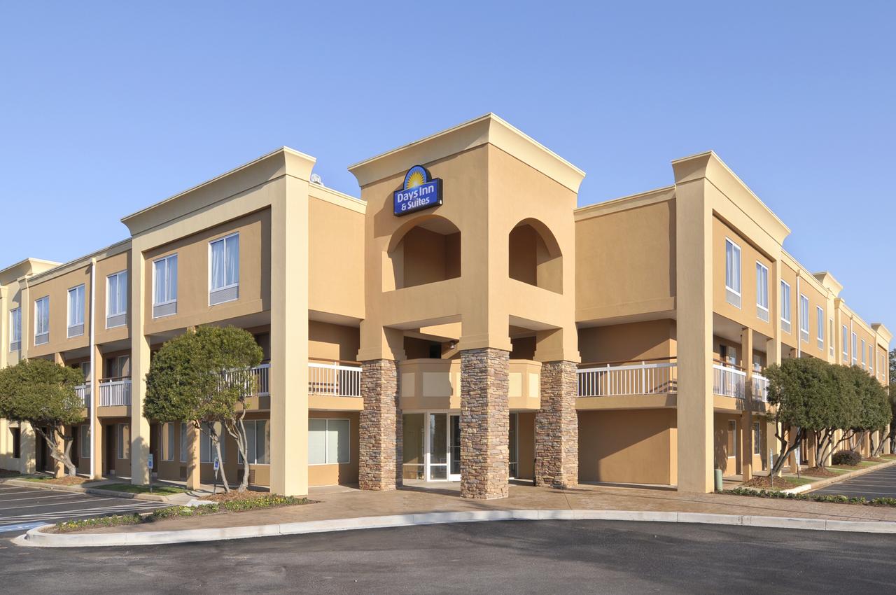 Days Inn By Wyndham Greenville - thumb 2