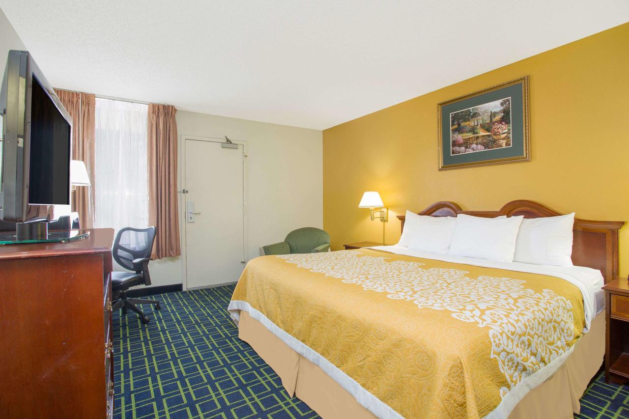 Days Inn By Wyndham Greenville - thumb 22