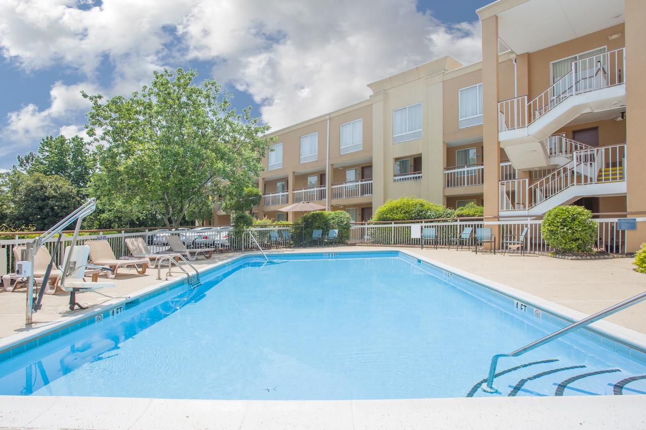 Days Inn By Wyndham Greenville - thumb 15