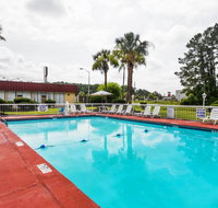 Super 8 by Wyndham Hardeeville - Accommodation Deal