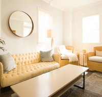 Stylish Downtown Cottage - Prime Historic Location - Accommodation Deal