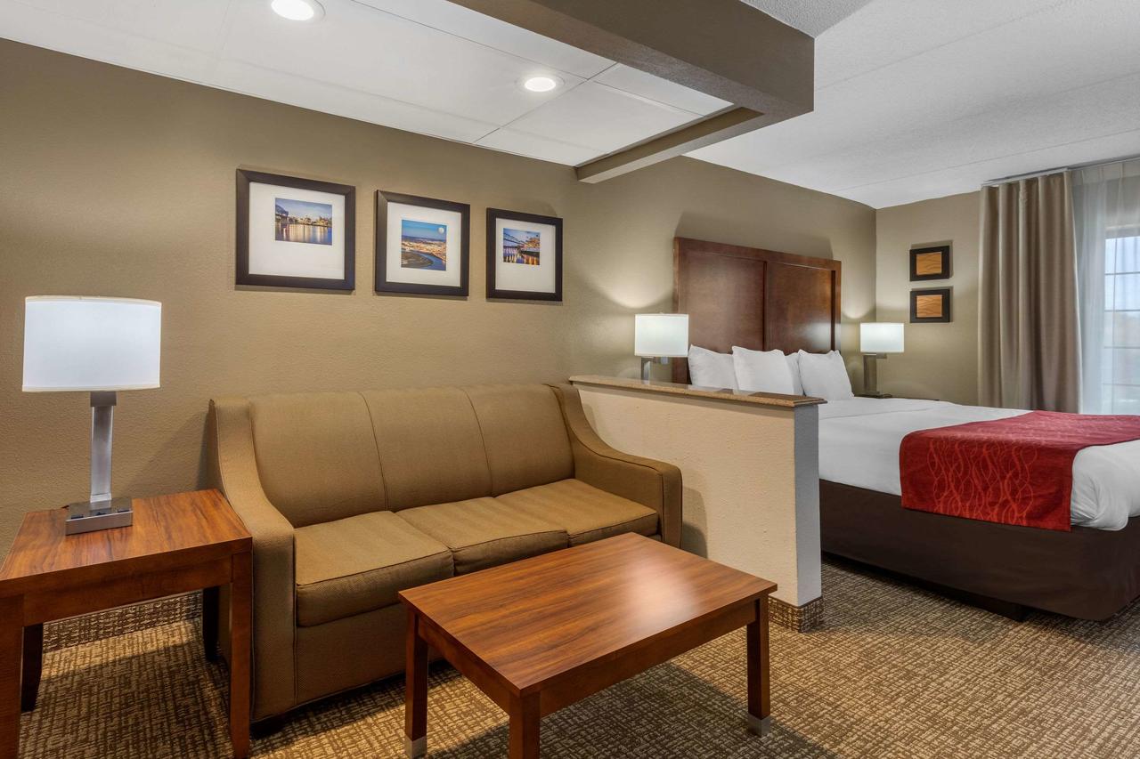 Comfort Inn & Suites Hamilton Place - thumb 25