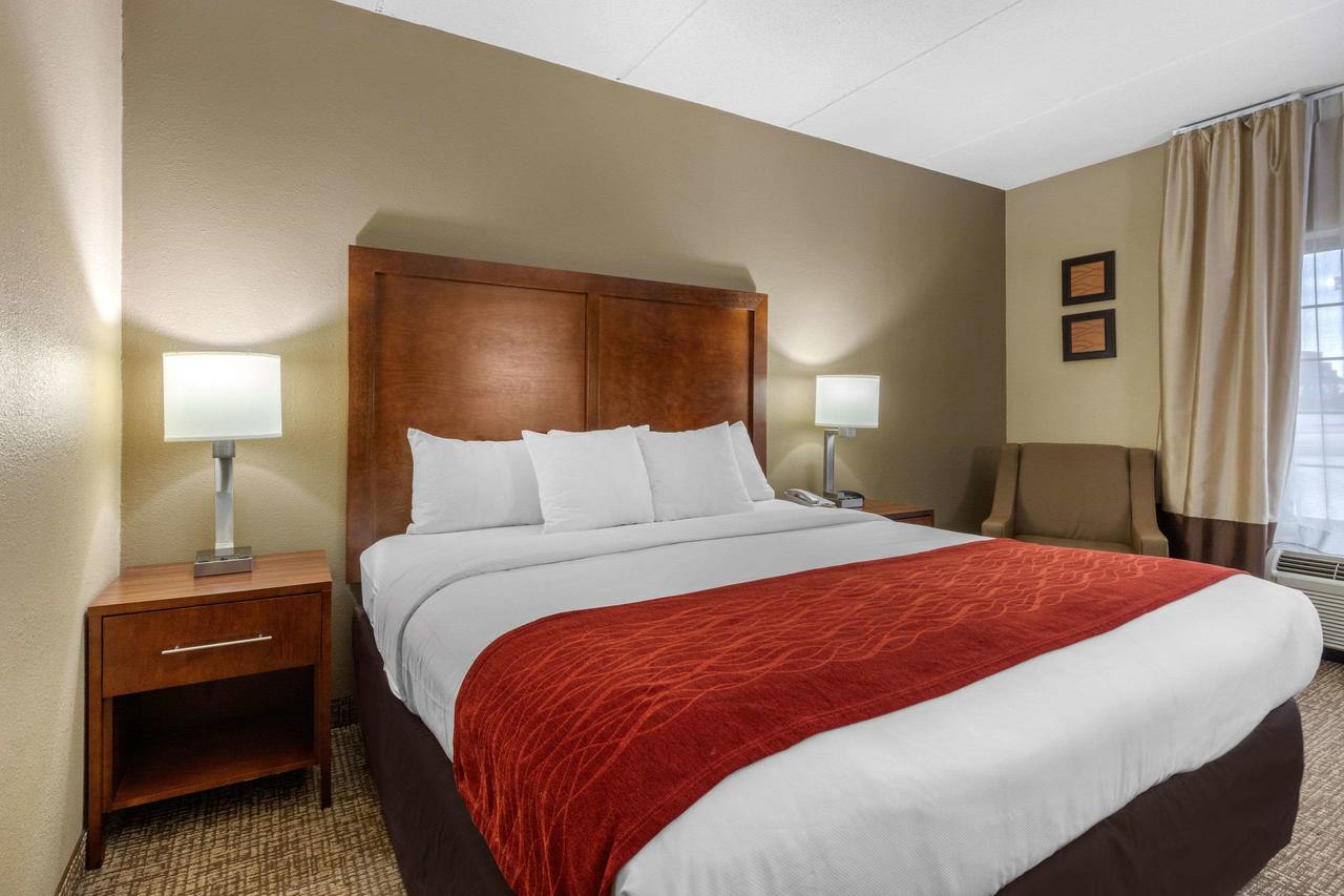 Comfort Inn & Suites Hamilton Place - thumb 15