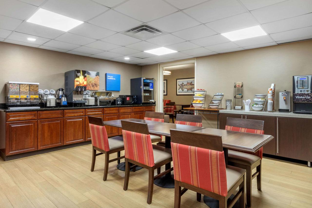Comfort Inn & Suites Hamilton Place - thumb 19