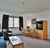 Cedarbrook One Bedroom Suite 115/117 - Accommodation Deal