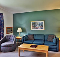 Cedarbrook One Bedroom Suite 219/221 - Accommodation Deal