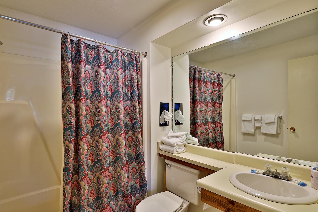 Cedarbrook Queen Suite 106 - thumb 15