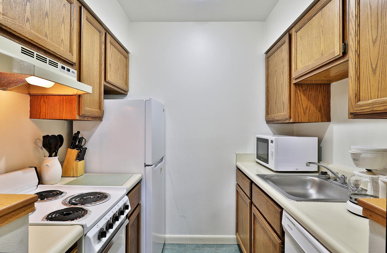 Cedarbrook Queen Suite 202 - thumb 6