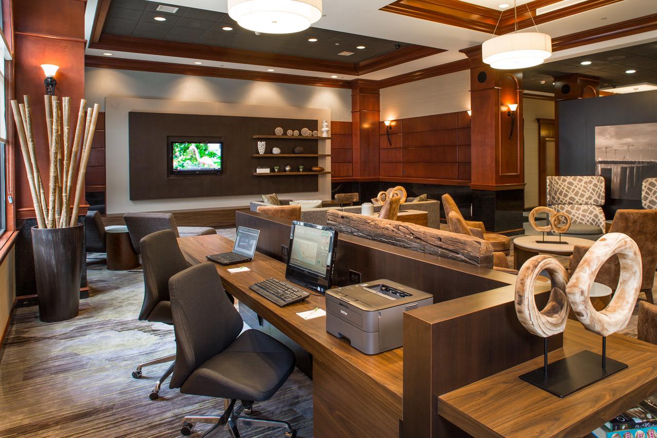 Courtyard By Marriott Norfolk Downtown - thumb 20