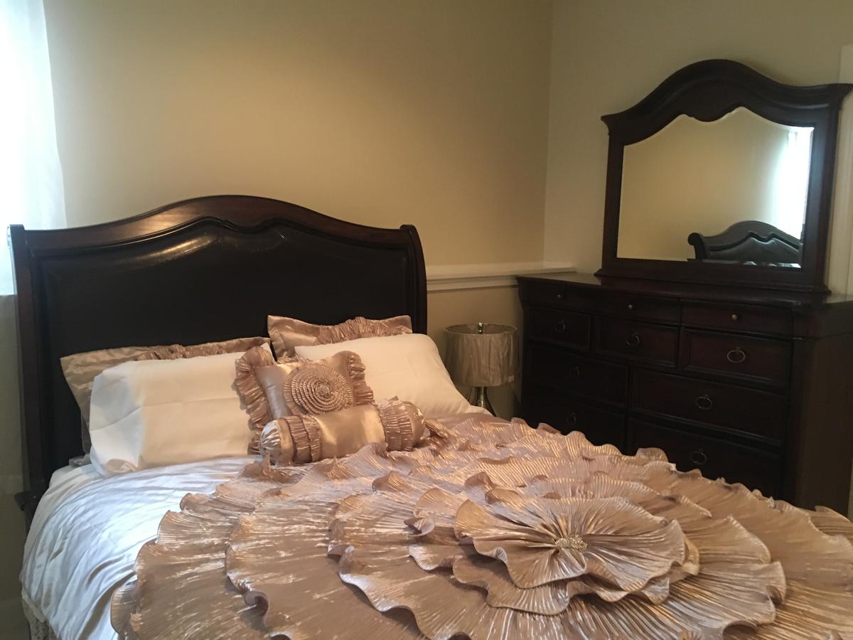 Very Clean Spacious Basement (Private Entrance) - thumb 29