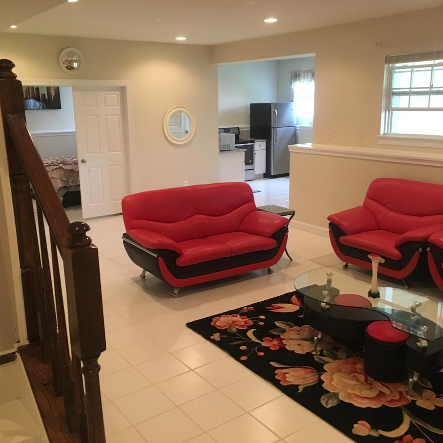 Very Clean Spacious Basement (Private Entrance) - thumb 31