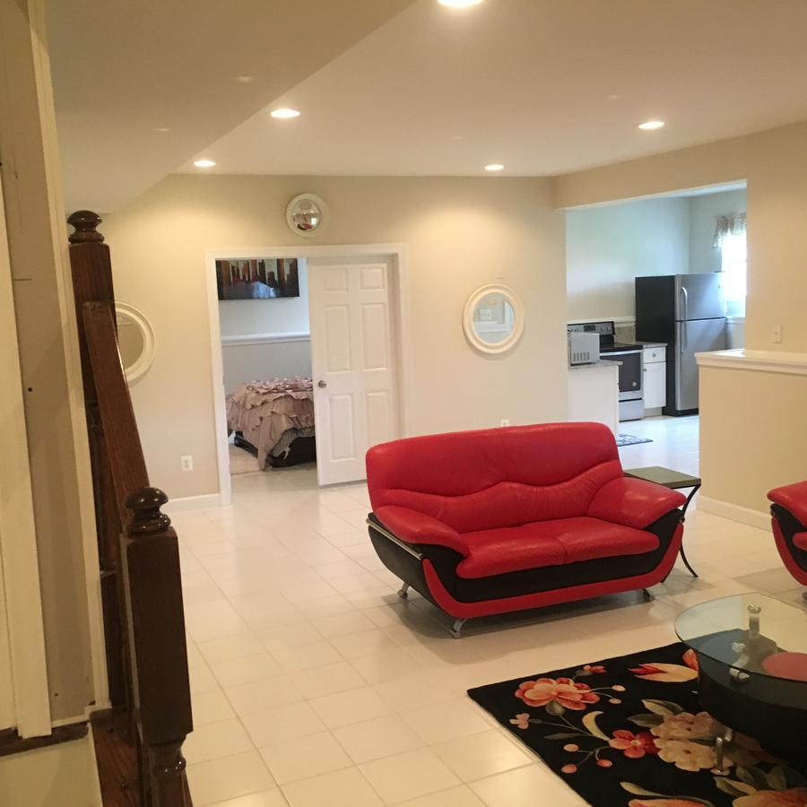 Very Clean Spacious Basement (Private Entrance) - thumb 15