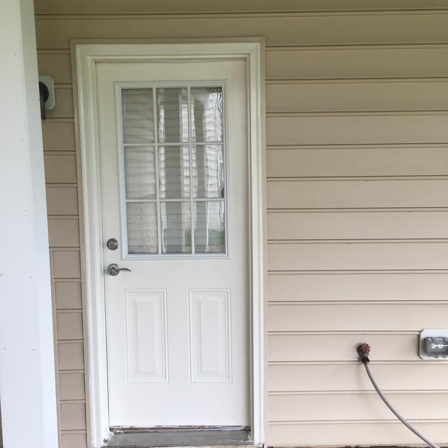 Very Clean Spacious Basement (Private Entrance) - thumb 2