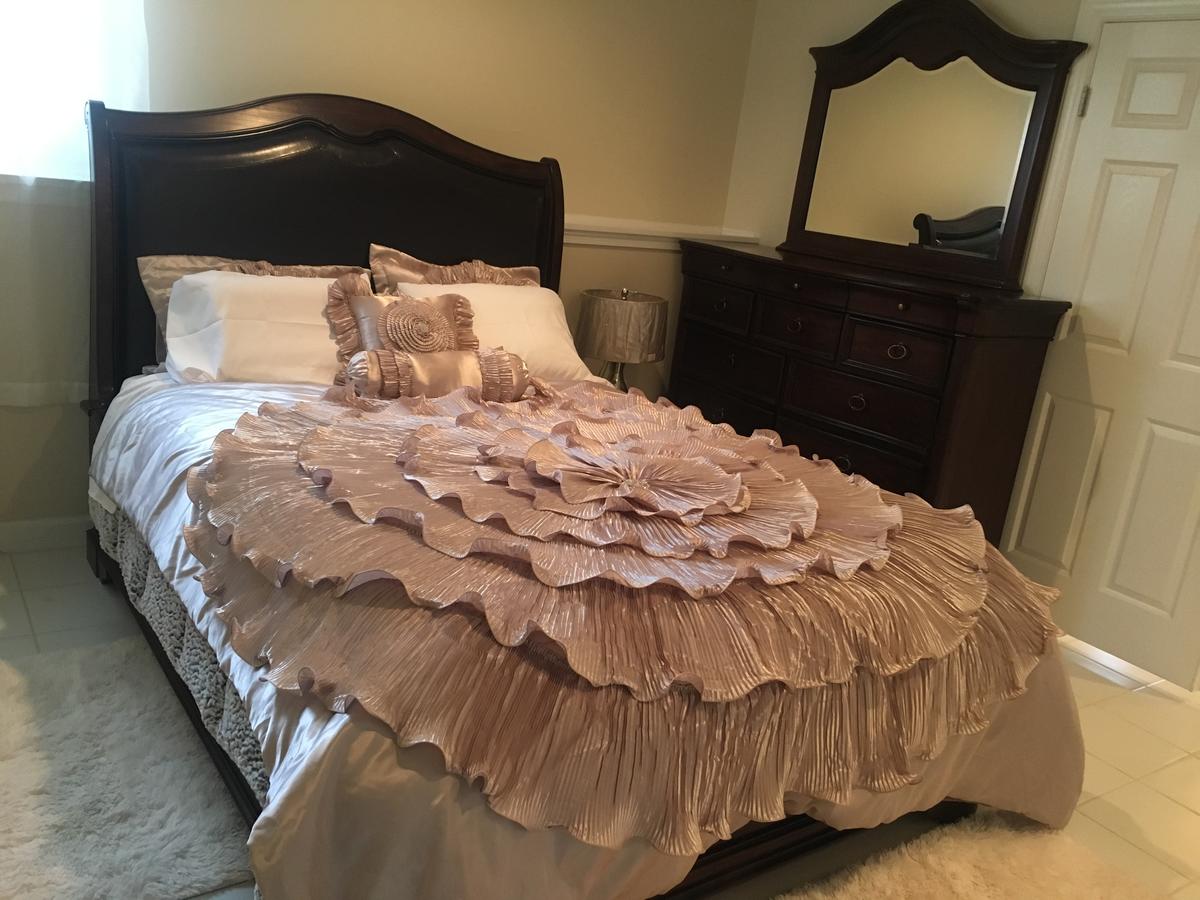 Very Clean Spacious Basement (Private Entrance) - thumb 12