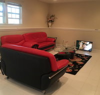 Very Clean Spacious Basement Private Entrance - Accommodation Deal