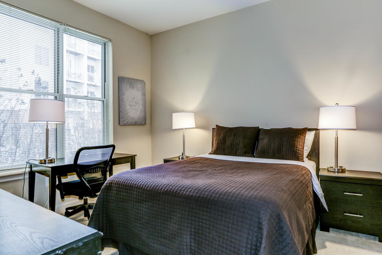 Dulles Station Apartments - thumb 5