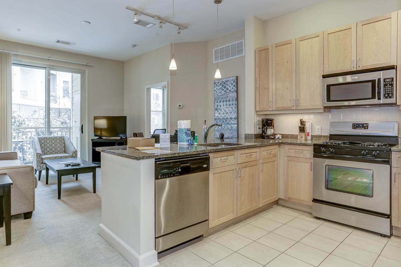 Dulles Station Apartments - thumb 12