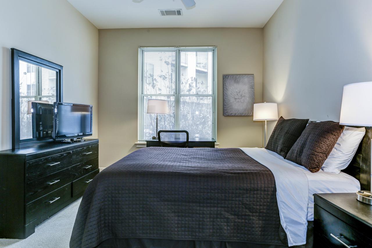 Dulles Station Apartments - thumb 4
