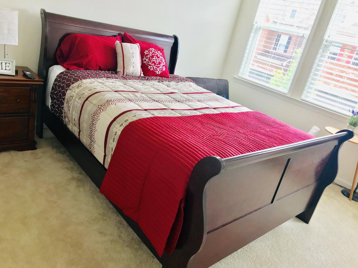 Couple's Romantic Getaway - thumb 1