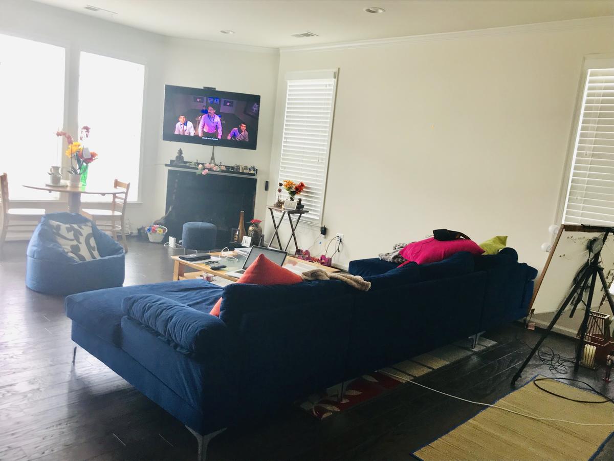 Couple's Romantic Getaway - thumb 0