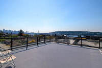 A-Seattle Urban Village- Lopez- Roof top view deck Accommodation Deal