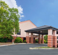 Quality Suites Martinsburg - Accommodation Deal