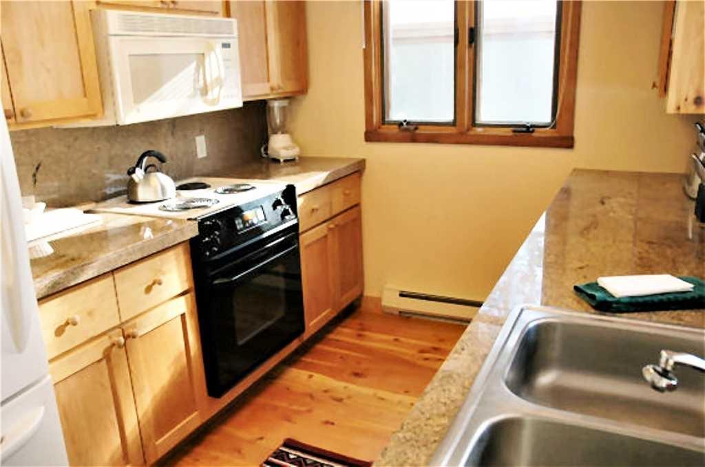 Lupine 1911 Condo - thumb 1