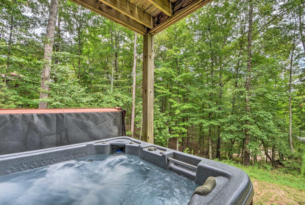 'Falling Leaf Retreat' With Hot Tub & Deck In Ellijay - thumb 1