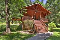 'Little Creek' Cabin with Quiet Sevierville Location Accommodation Deal