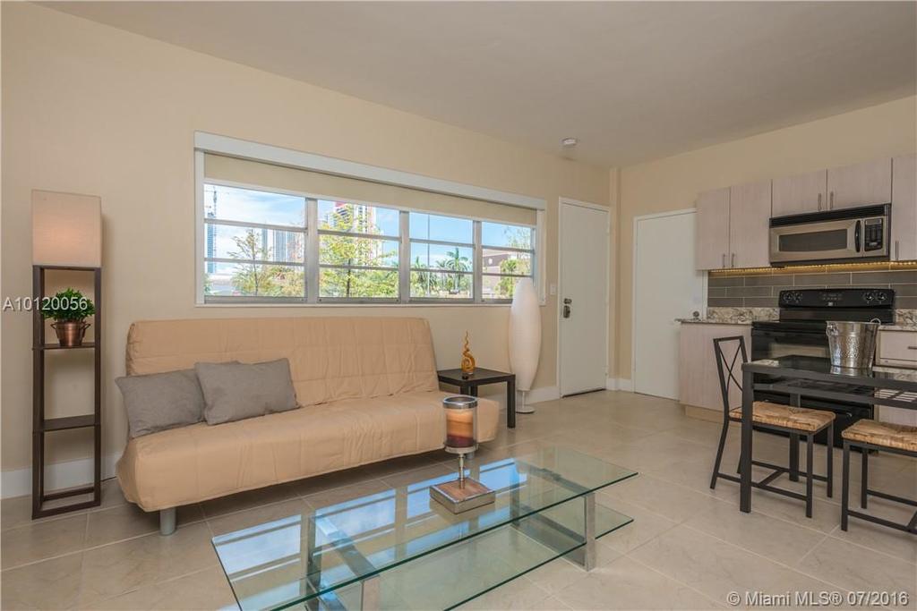 1 Bedroom, 6 People - Walk From The Beach, Shopping Mall And Restaurants - thumb 1