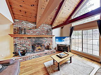 279 Eureka Drive Home Accommodation Deal