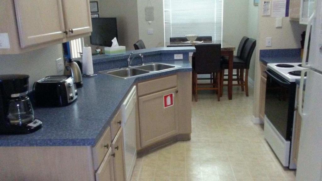 4 Bedroom Pool Home In Southern Dunes Golf Community - thumb 2
