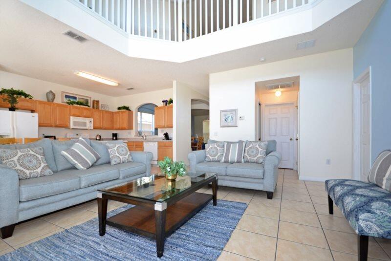 6 Bedroom Pool Home With Spa In Golf Community - thumb 0